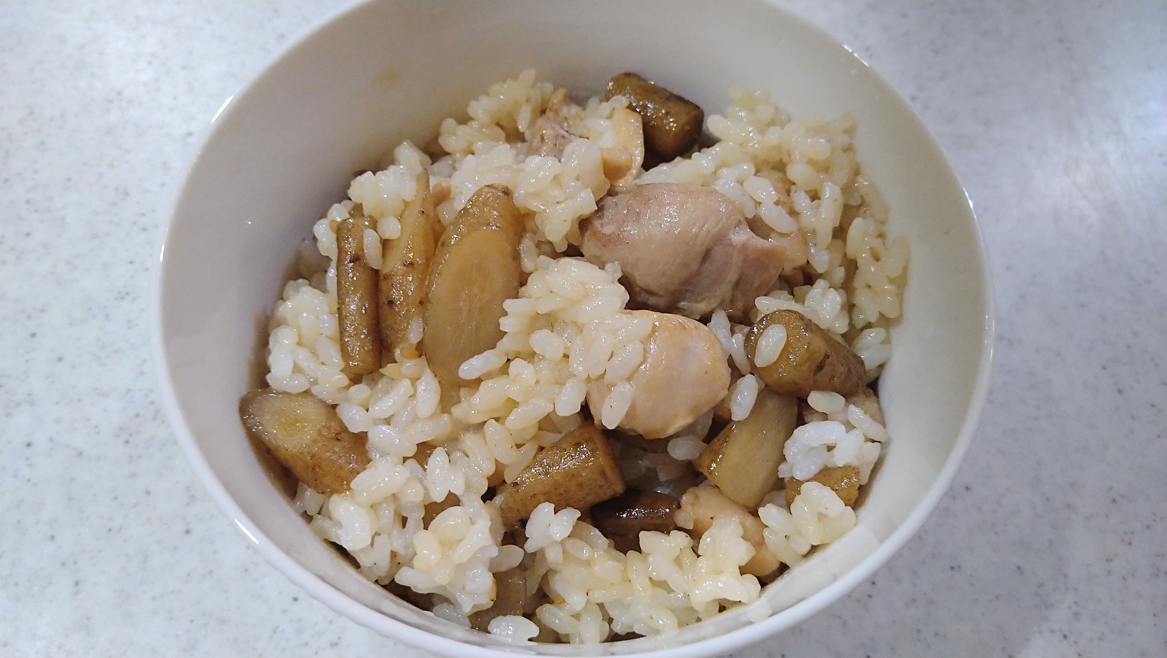 和商コーポレーション_黒酢ごぼう鳥飯