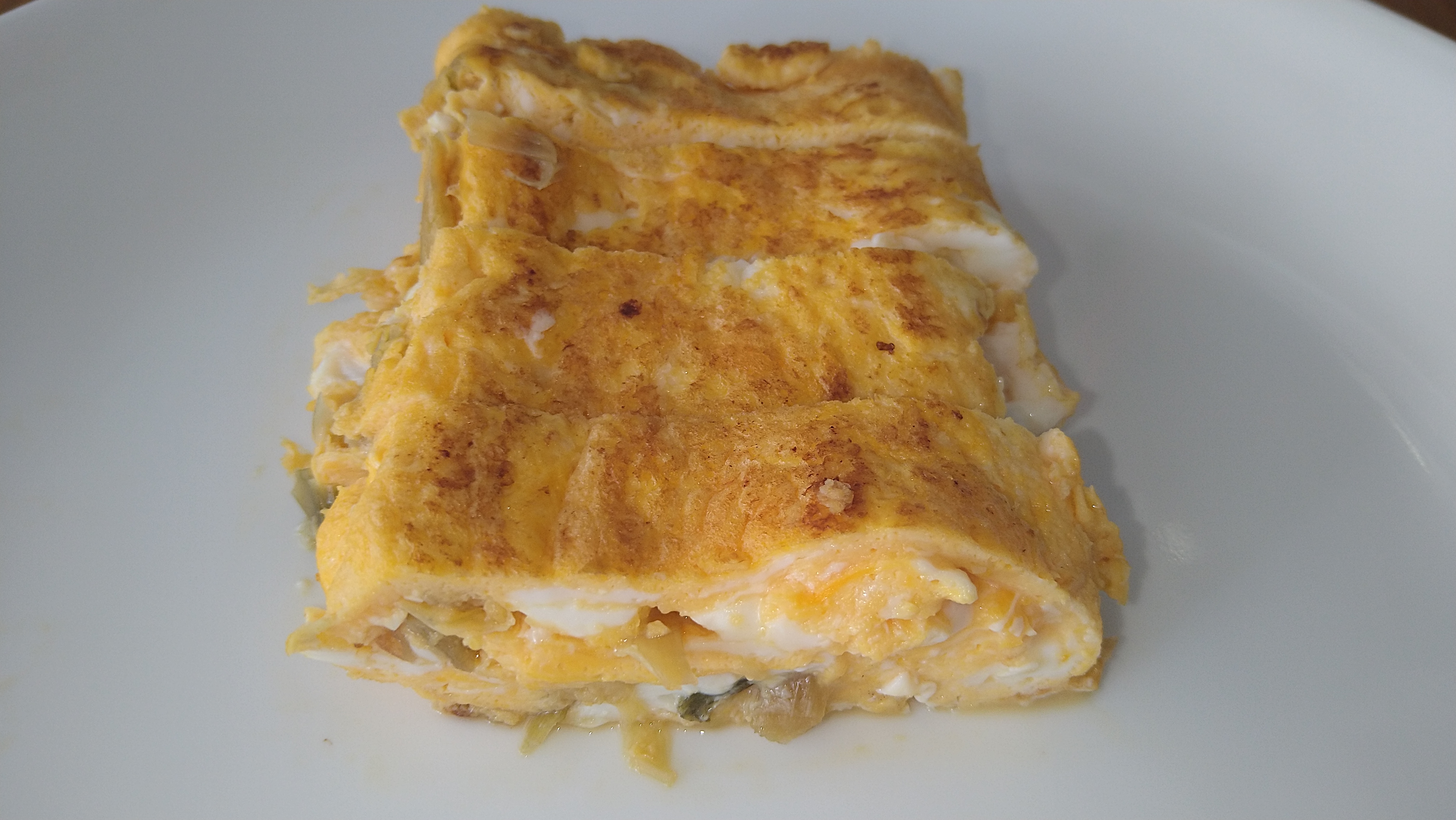 和商コーポレーション商品「にらねっこしょうゆ漬」卵焼き